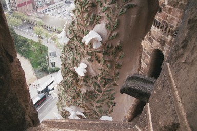 [Image 2000-04-03-03a]