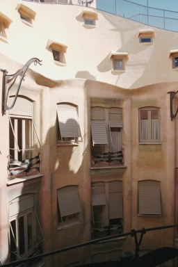 [Image 2000-04-08-01a]