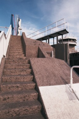 [Image 2001-03-08-16a]